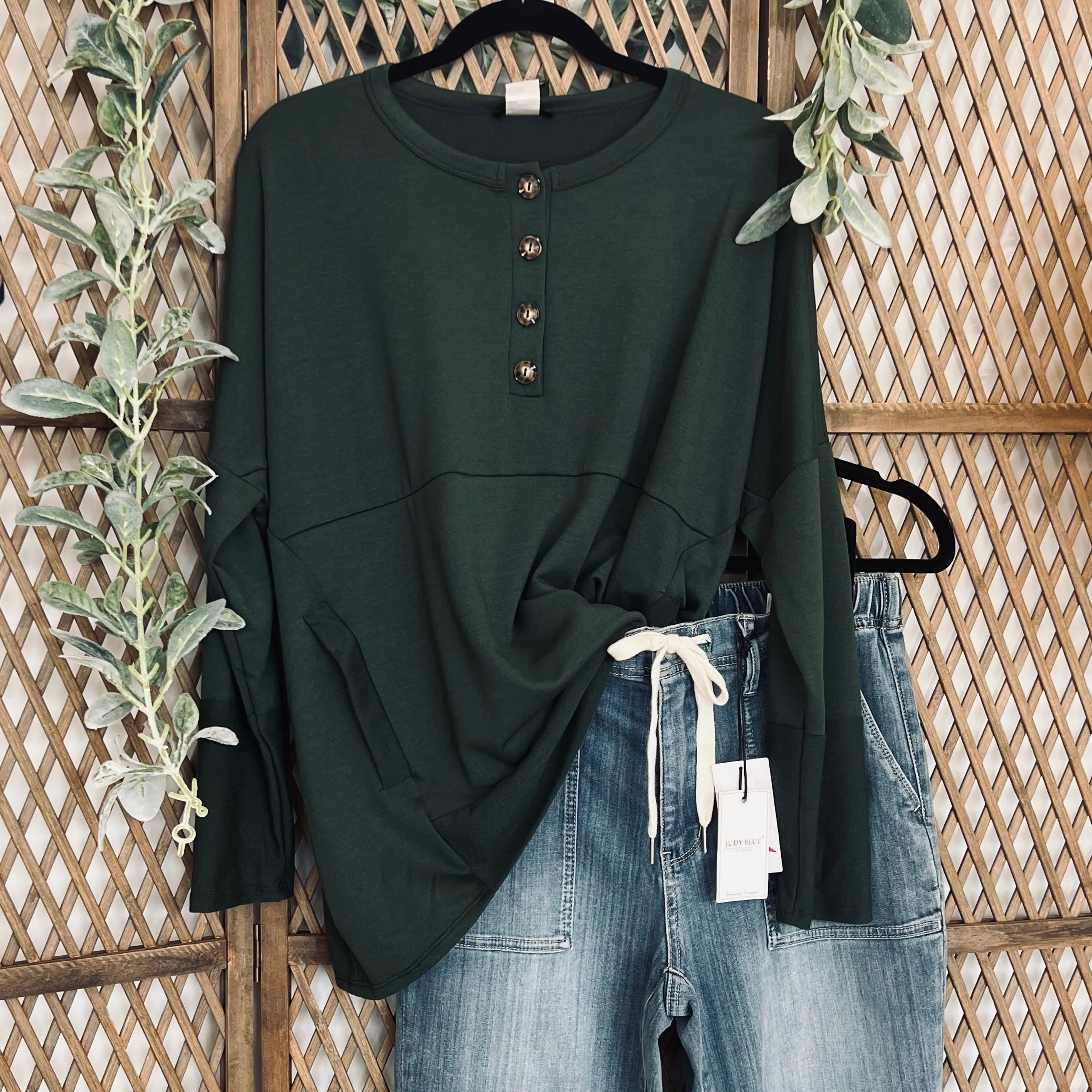 1/4 Sleeve Button Top: Olive