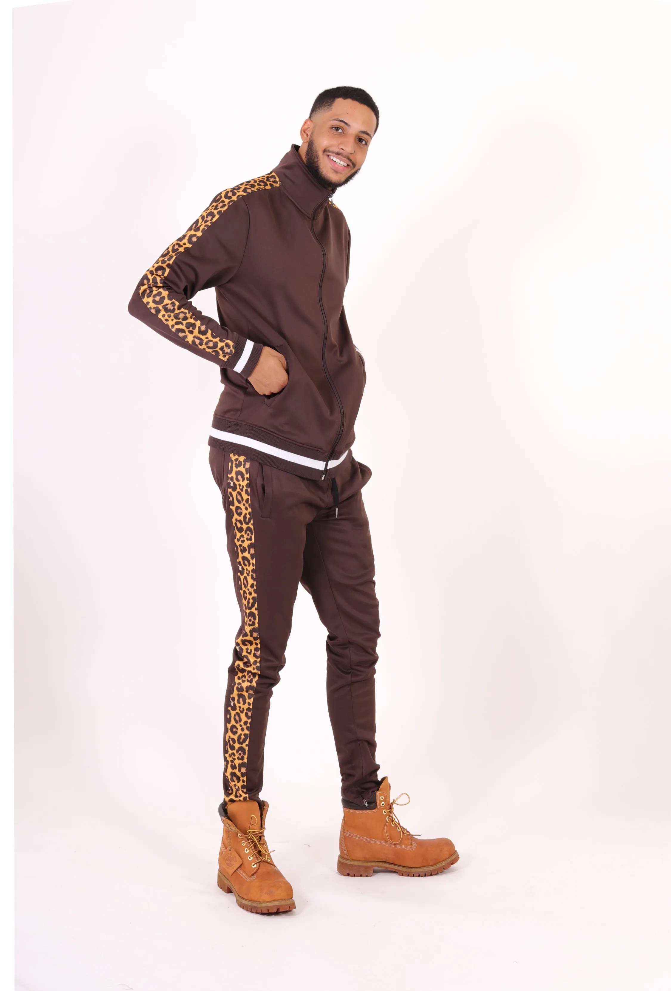 P11004-PRINT TRACK PANTS (BROWN/TR)