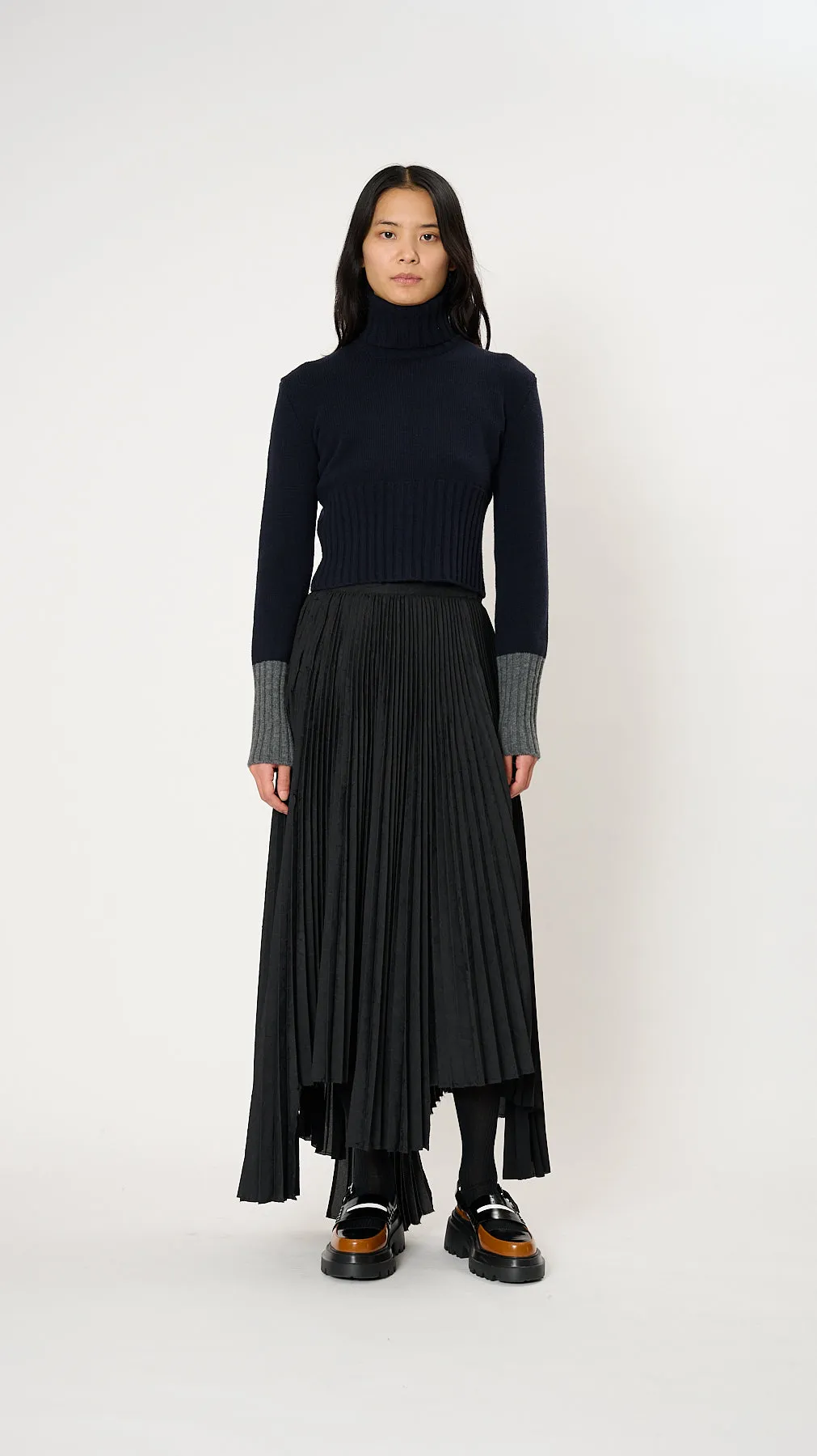 Pleated Long Skirt in Black